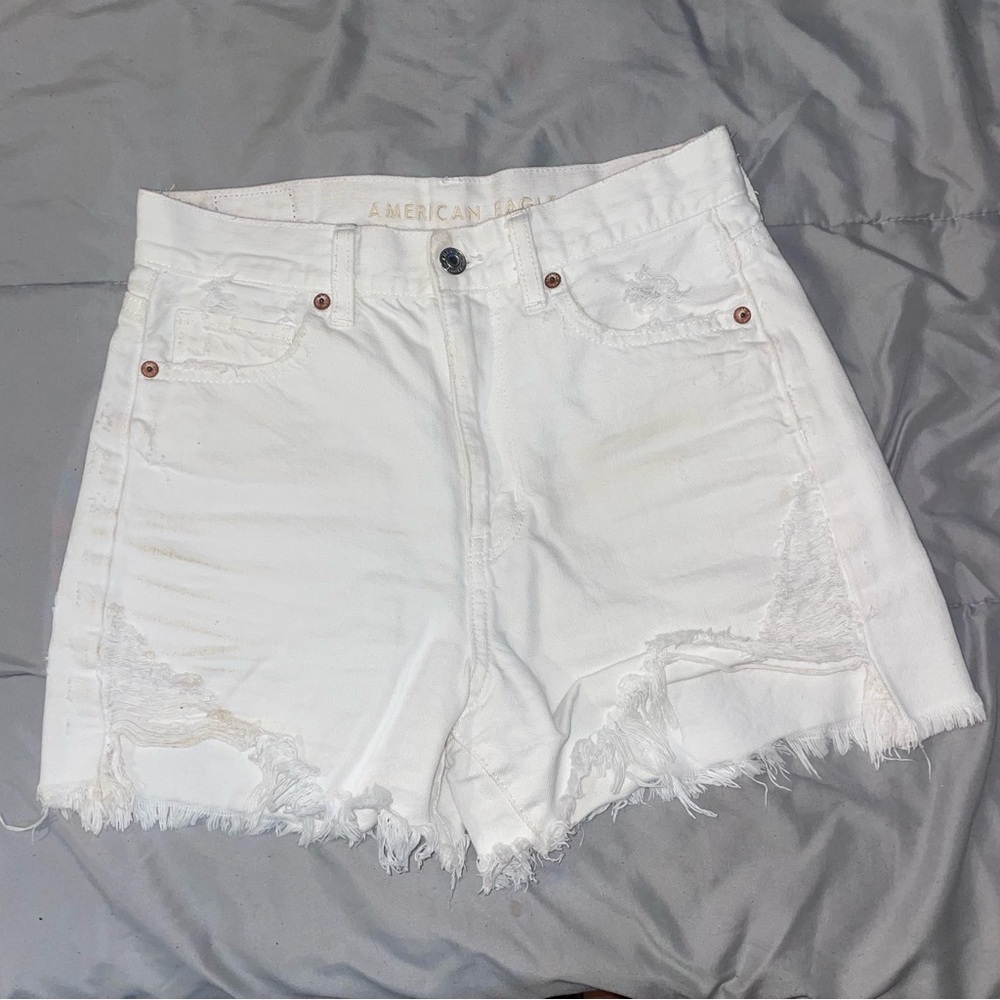 White American Eagle high rise Jean short